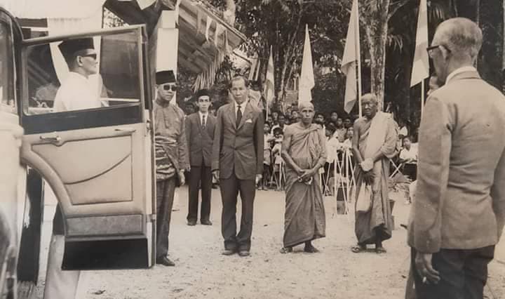 Historic official visit to the Malaysian Siamese community